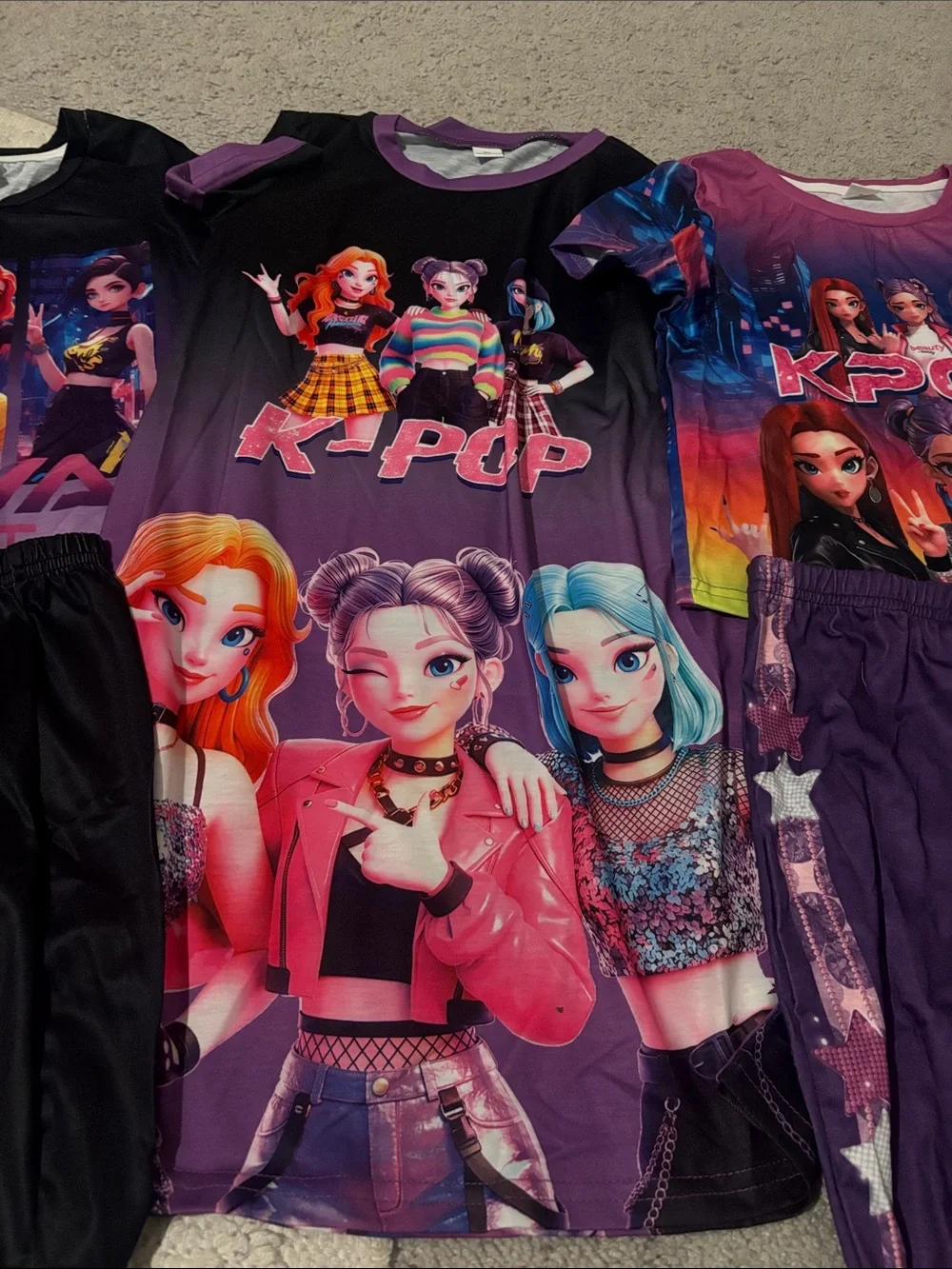 K-Pop girls Graphic clothes bundle